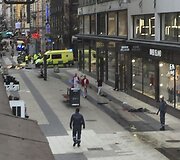 Stokholme sunkvežimis rėžėsi į minią žmonių