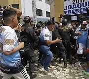 Gatvės futbolo čempionatas Peru sostinėje 