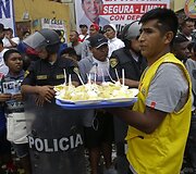 Gatvės futbolo čempionatas Peru sostinėje 