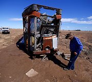 Toli nuo aplinkinių gyvenanti 78 metų australė ūkininkė ra&scaron;o poeziją apie vienatvę