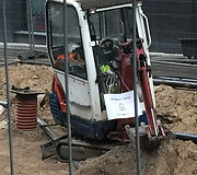 Vilniaus gatvėje kažkas i&scaron;kabino skelbimus su mero Remigijaus &Scaron;ima&scaron;iaus telefono numeriu