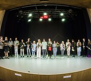 Visaginiečių plojimai po LNDT spektaklio &bdquo;Žalia pievelė&ldquo; premjeros