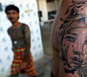 Tailandiečiai su priklausomybėmis kovoja atokiame budistų vienuolyne