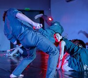 Kauno &scaron;okio teatro &bdquo;Aura&ldquo; premjera &ndash; &scaron;okio spektaklis &bdquo;Noriu maitinančios dienos i&scaron; tavo rankų&ldquo;