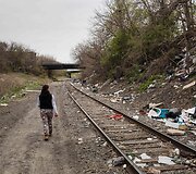 Filadelfijos Kensingtono rajone įsikūrusi heroiną vartojančių narkomanų stovykla