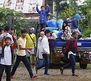 Tūkstančiai gyventojų sprunka i&scaron; pietinio Filipinų regiono