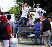 Tūkstančiai gyventojų sprunka i&scaron; pietinio Filipinų regiono
