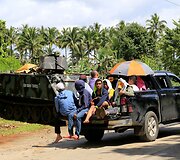 Tūkstančiai gyventojų sprunka i&scaron; pietinio Filipinų regiono