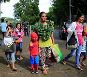 Tūkstančiai gyventojų sprunka i&scaron; pietinio Filipinų regiono