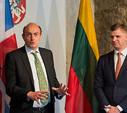 Naujosios Jungtinės Karalystės gynybos ata&scaron;ė Lietuvai majorės Jane Witt akreditacijos ceremonija
