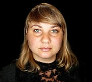 Svitlana Kryvotulska Samilyk i&scaron; Ukrainos &bdquo;Kanada yra puiki vieta gyventi, kuri suteikė man daugybę galimybių. Kanada man patinka dėl daugiatauti&scaron;kumo ir dėl savo gamtos.&ldquo;