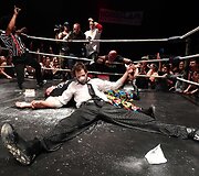 &bdquo;Hoodslam&ldquo; &ndash; beproti&scaron;kaiusias ir ne&scaron;vankiausias Oklando amerikieti&scaron;kų imtynių vakaras