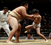 Vaikai &ndash; sumo imtyninkai Tokijuje