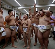 Vaikai &ndash; sumo imtyninkai Tokijuje