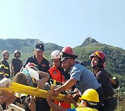 Gelbėjimo operacija po žemės drebėjimo italijoje
