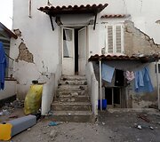 Gelbėjimo operacija po žemės drebėjimo italijoje