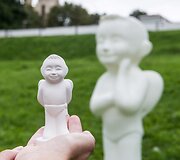 Vilniaus Misionierių sodų parke atidengta unikali &Scaron;viečiančio angelo skulptūra