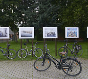 Turas po festivalio &bdquo;KAUNAS PHOTO&ldquo; lauko parodas dviračiais
