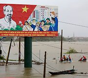 Vietname siaučia smarkus taifūnas Doksuri