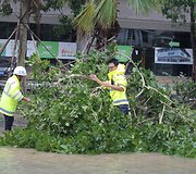 Vietname siaučia smarkus taifūnas Doksuri