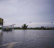 Karibų salų gyventojai gūžiasi prie&scaron; uraganą Maria