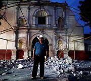 Po žemės drebėjimo: meksikiečių portretai savo namų griuvėsiuose