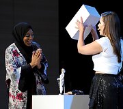 JAV fechtuotojai Ibtihaj Muhammad pagerbti i&scaron;leista pirmoji Barbė su hidžabu