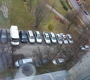 Automobilių stovėjimo aik&scaron;telės Vilniaus Žemynos gatvėje