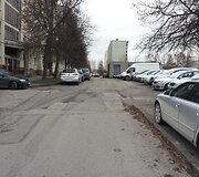Automobilių stovėjimo aik&scaron;telės Vilniaus Žemynos gatvėje