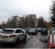 Automobilių stovėjimo aik&scaron;telės Vilniaus Žemynos gatvėje