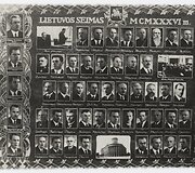Ketvirtasis Lietuvos Respublikos Seimas (1936‒1940). Antroje eilėje antras i&scaron; kairės ‒ Pranas Dailidė. 1936 m.