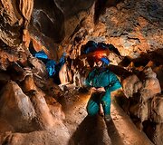 Kuneo urvuose pozuojantis fotografas Paolo Lombardi