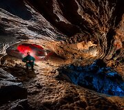 Kuneo urvuose pozuojantis fotografas Paolo Lombardi
