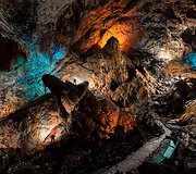 Kuneo urvuose pozuojantis fotografas Paolo Lombardi