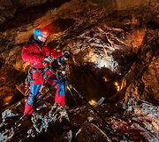 Kuneo urvuose pozuojantis fotografas Paolo Lombardi