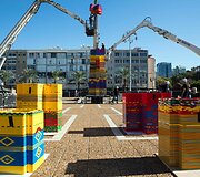 Auk&scaron;čiausias (36 m) LEGO kaladėlių statinys pasaulyje i&scaron;kilo Tel Avive