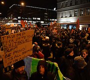 &Scaron;veicarijoje prie&scaron; D.Trumpą protestavo daugiau kaip tūkstantis žmonių