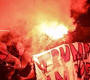 &Scaron;veicarijoje prie&scaron; D.Trumpą protestavo daugiau kaip tūkstantis žmonių