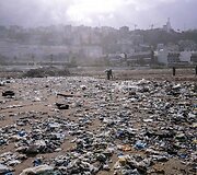 Libano pakrantėje tvarkomos audros i&scaron;mestos &scaron;iuk&scaron;lės