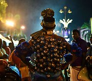 &Scaron;imtai tūkstančių tikinčiųjų Malaizijoje &scaron;venčia hinduistų festivalį