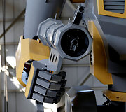 Japonų inžinierius pristatė i&scaron; vidaus valdomą milžini&scaron;ką robotą