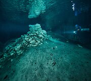 Įspūdingi vandens užlieti Jukatano pusiasalio urvai