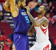 Nicolas Batumas ir Trevoras Ariza