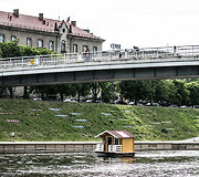 Netikėtas objektas Neryje &ndash; i&scaron;plaukė namas