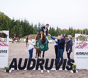 Žirgų konkūrų varžybose Joni&scaron;kyje susirinko ry&scaron;kiausias Baltijos &scaron;alių žvaigždynas