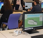 Naujovi&scaron;kai mokytis jaunimą skatina mobilioji technologijų laboratorija