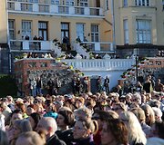 Tarptautinio vasaros festivalio atidarymas Chaimo Frenkelio viloje subūrė &Scaron;iaulių bendruomenę
