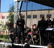 Tarptautinio vasaros festivalio atidarymas Chaimo Frenkelio viloje subūrė &Scaron;iaulių bendruomenę