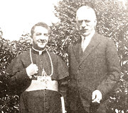 J.&Scaron;aulys su pirmuoju &Scaron;ventojo Sosto nuncijumi Lietuvai Riccardo Bartoloni. Apie 1929 m.