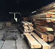 Įmonės įtariamos neteisėtai realizavusios beveik 2 000 tonų medžiagų